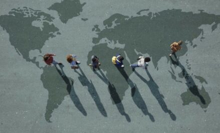 L’universalisme pour défendre la paix