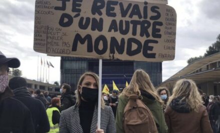 Le vieux monde se meurt
